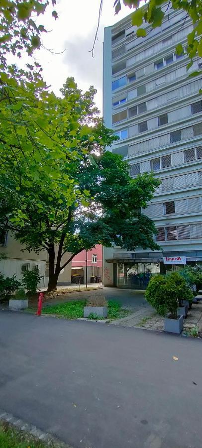 Corner Tower // Prijetno Stanovanje Za 4 Osebe + Free Parking Любляна Экстерьер фото